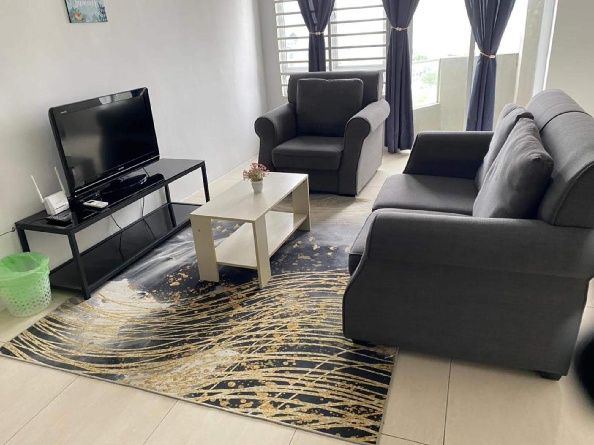 Oyo 91086 Bayu Service Apartment Kuah Exterior photo